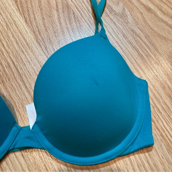 Victoria's Secret Wear Everywhere Demi Bra 32C - Picture 3 of 9
